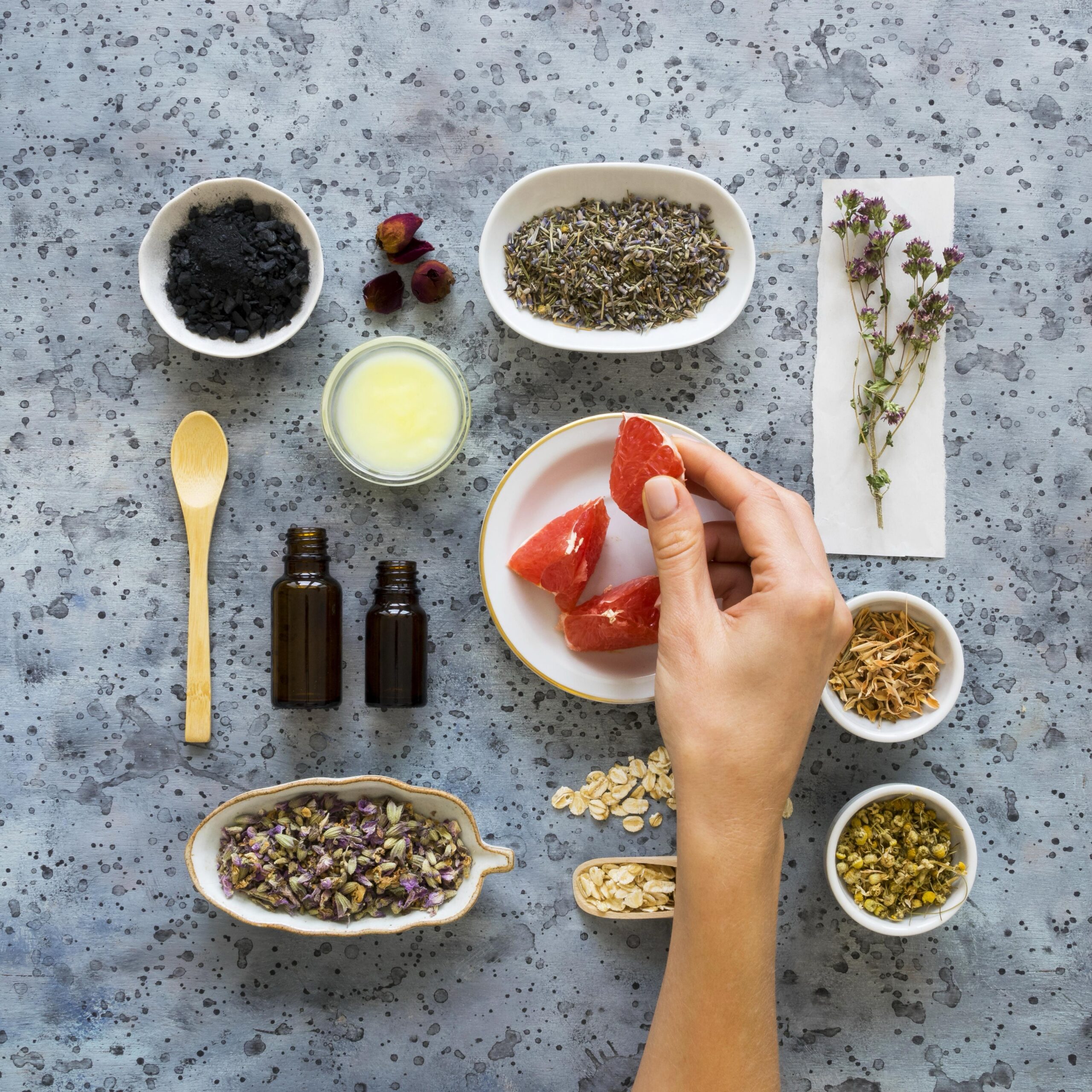 Men’s Skincare & Home Remedies: A Guy’s Guide to Glowing Skin, Naturally